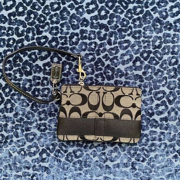 Coach wallet - Picture 1 of 2